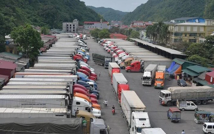 Lập nhóm công tác giải quyết ách tắc hàng hoá tại cửa khẩu với Trung Quốc