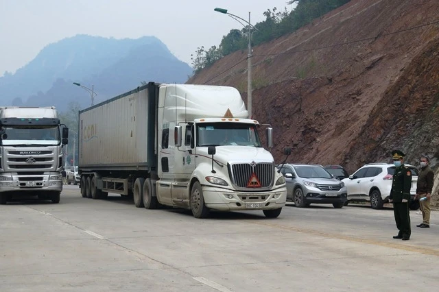 Từ 21-2, doanh nghiệp XNK hàng hoá qua cửa khẩu Lạng Sơn phải khai báo qua nền tảng số