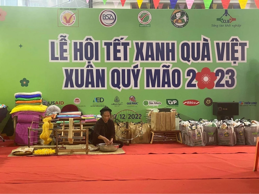 Hơn 1.000 nông đặc sản xuất hiện tại lễ hội Tết xanh quà Việt 