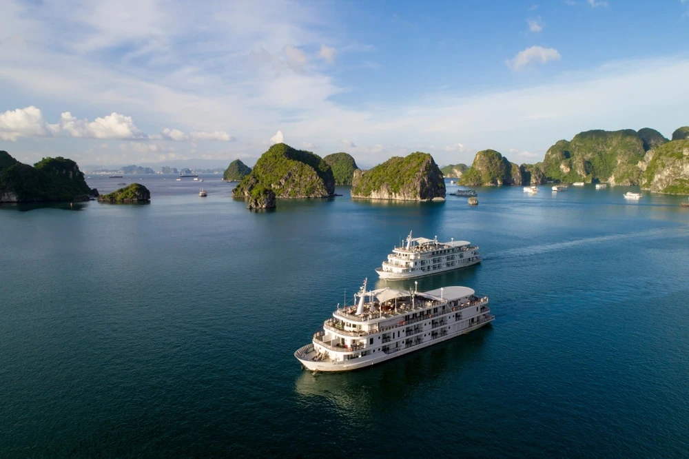 Sông Hồng và vịnh Hạ Long vào top hành trình du thuyền tuyệt vời nhất Đông Nam Á 