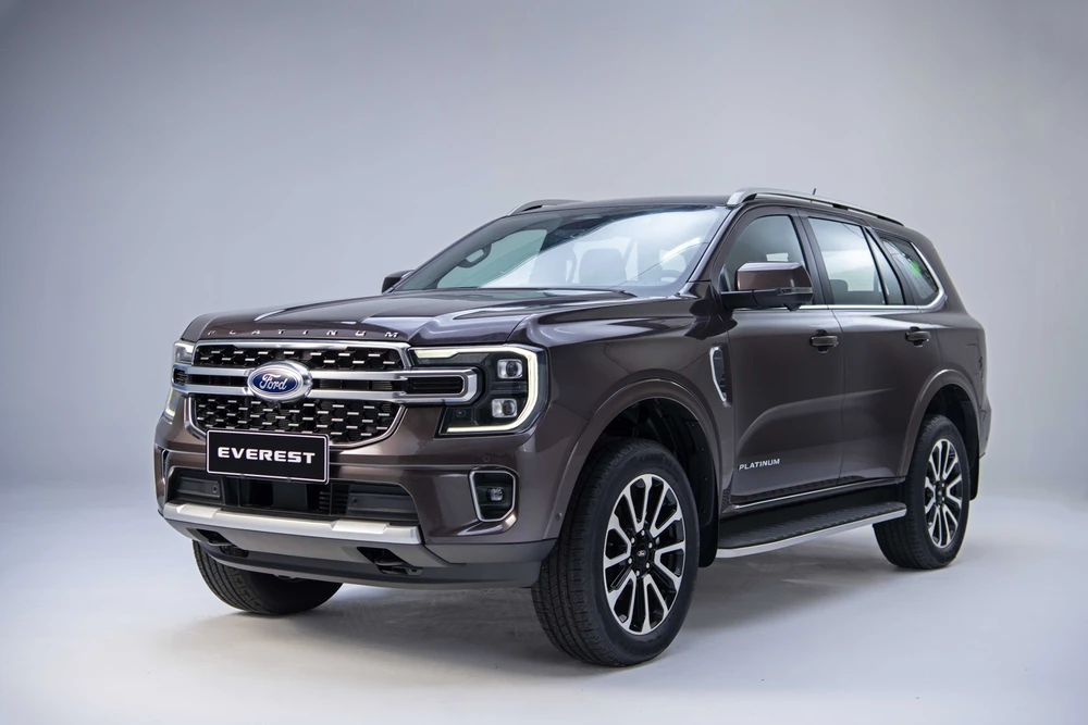 Ford Everest Platinum và Ranger Stormtrak nâng tầm trải nghiệm khách hàng thế hệ mới