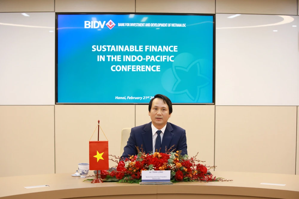 Ông Trần Long, Phó Tổng giám đốc BIDV đại diện ngân hàng phát biểu ý kiến tại diễn đàn