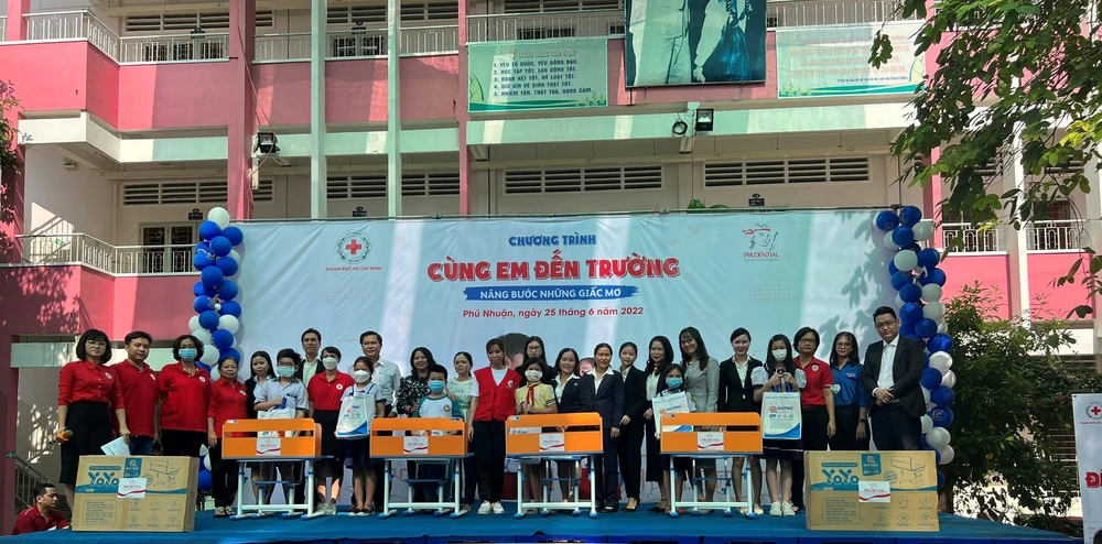 Chương trình Cùng em đến trường – Nâng bước ước mơ được tổ chức tại Phú Nhuận