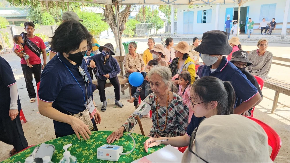 Tập đoàn CJ phối hợp tổ chức khám chữa bệnh thiện nguyện tại Ninh Thuận