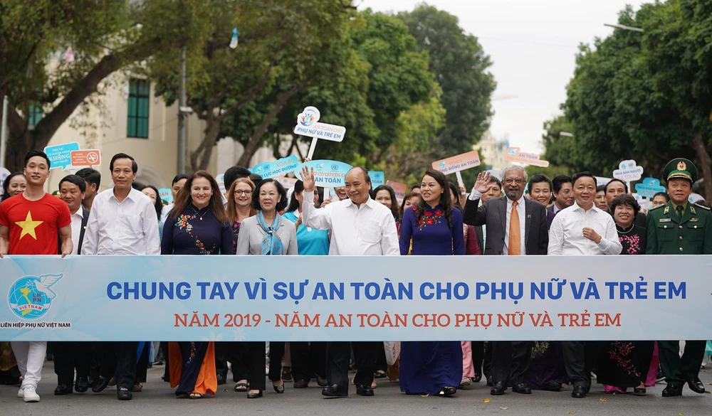 Thủ tướng Nguyễn Xuân Phúc dự lễ phát động Năm an toàn cho phụ nữ và trẻ em