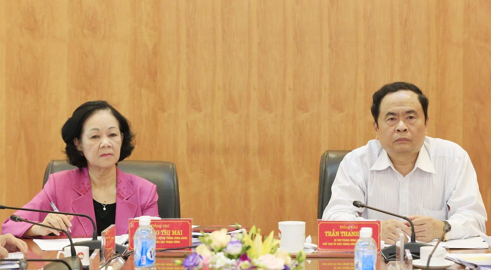Trưởng Ban Dân vận Trung ương Trương Thị Mai và Chủ tịch Ủy ban Trung ương MTTQ Việt Nam Trần Thanh Mẫn chủ trì cuộc họp. Ảnh: matran
