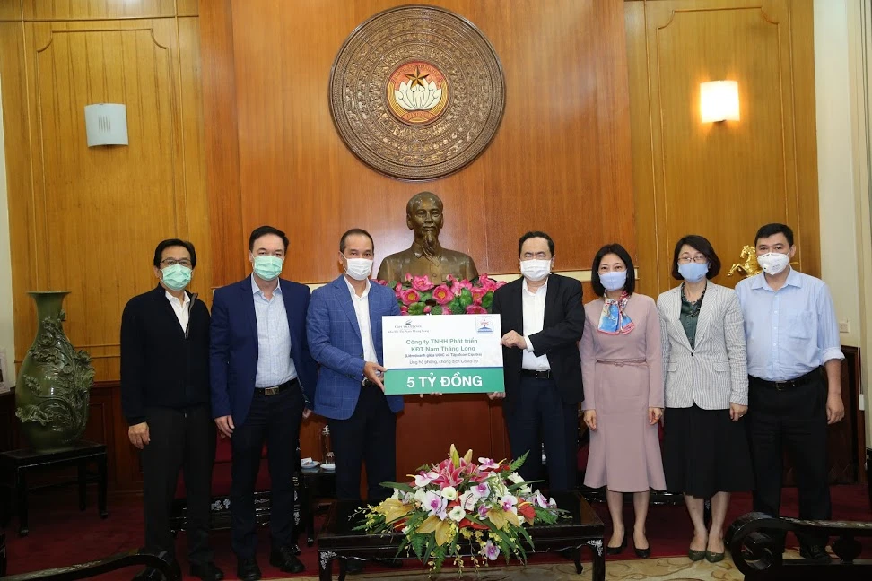Ủy ban Trung ương MTTQ Việt Nam tiếp nhận ủng hộ ngày 3-4