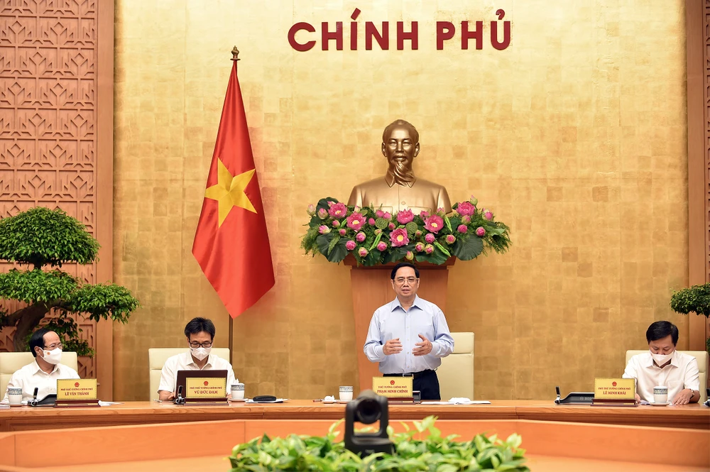 Thủ tướng Phạm Minh Chính phát biểu chỉ đạo tại cuộc họp ngày 30-7. Ảnh: VIẾT CHUNG
