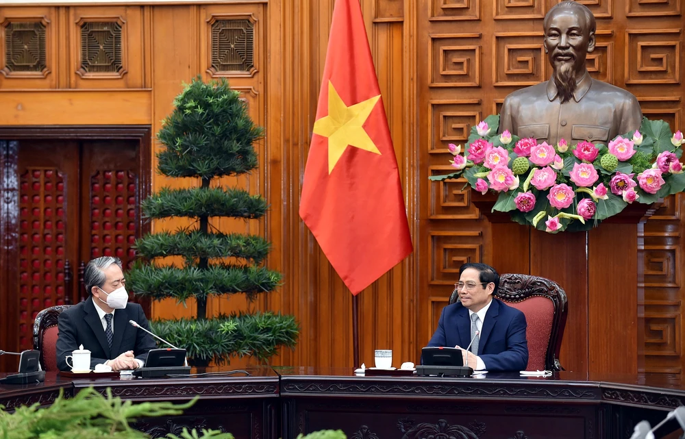 Thủ tướng Chính phủ Phạm Minh Chính tiếp Đại sứ Trung Quốc tại Việt Nam Hùng Ba