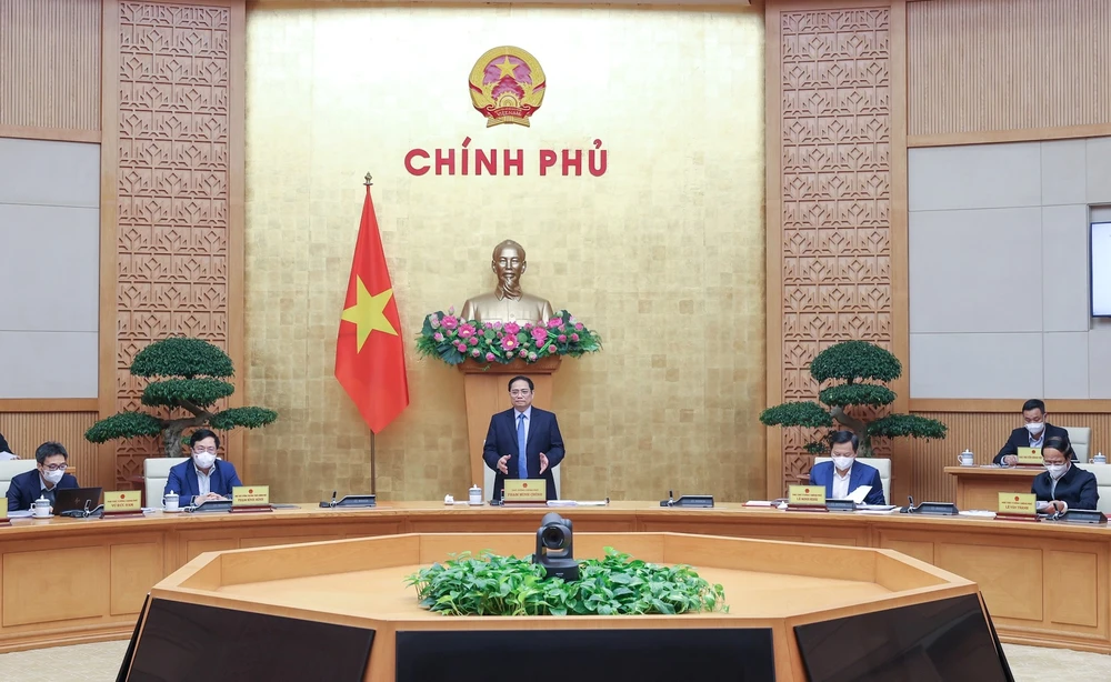 Thủ tướng Phạm Minh Chính chủ trì họp Chính phủ tháng 2-2022. Ảnh: VIẾT CHUNG