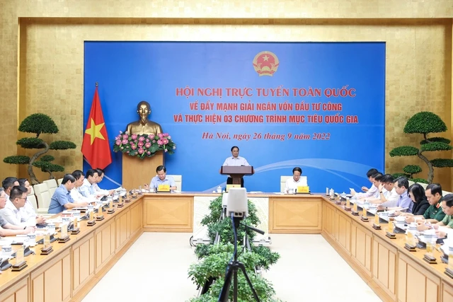 Thủ tướng Phạm Minh Chính chủ trì hội nghị trực tuyến toàn quốc về đẩy mạnh giải ngân vốn đầu tư công. Ảnh: VIẾT CHUNG