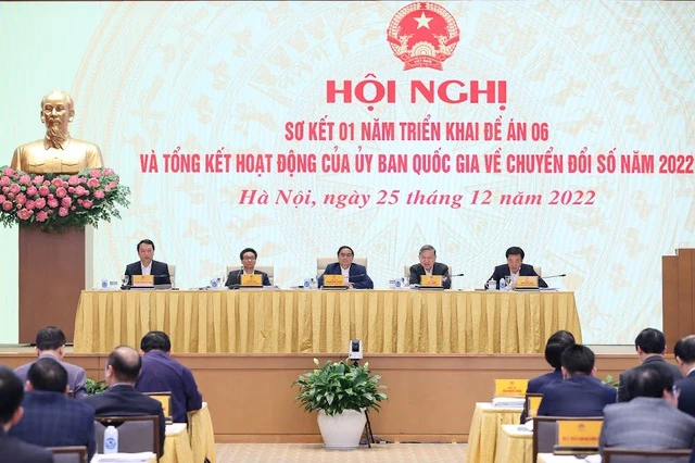 Thủ tướng Phạm Minh Chính, Chủ tịch Ủy ban Quốc gia về chuyển đổi số chủ trì hội nghị sơ kết 1 năm triển khai Đề án 06. Ảnh: VIẾT CHUNG