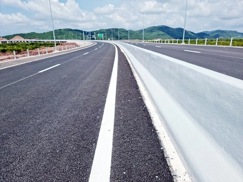 Các dự án đầu tư xây dựng đường cao tốc đang được đẩy nhanh tiến độ triển khai