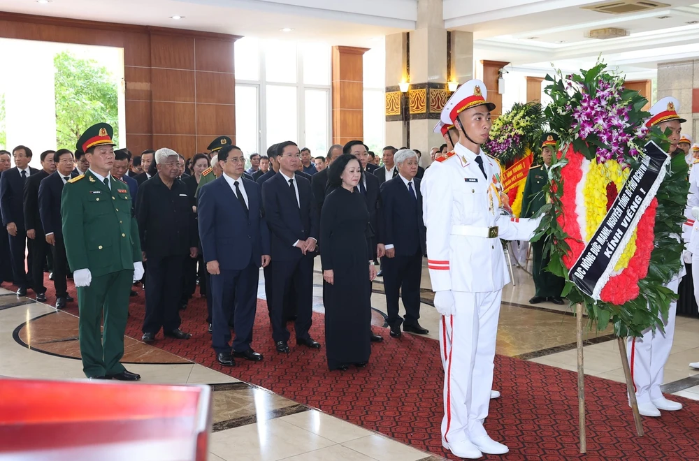Lãnh đạo Đảng, Nhà nước viếng tang Phó Thủ tướng Lê Văn Thành