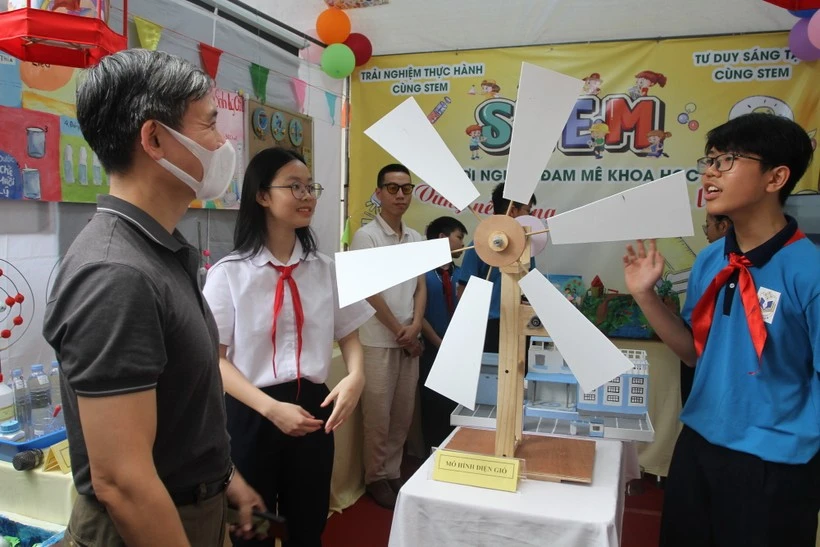 Học sinh Hà Nội tham gia ngày hội giáo dục STEM