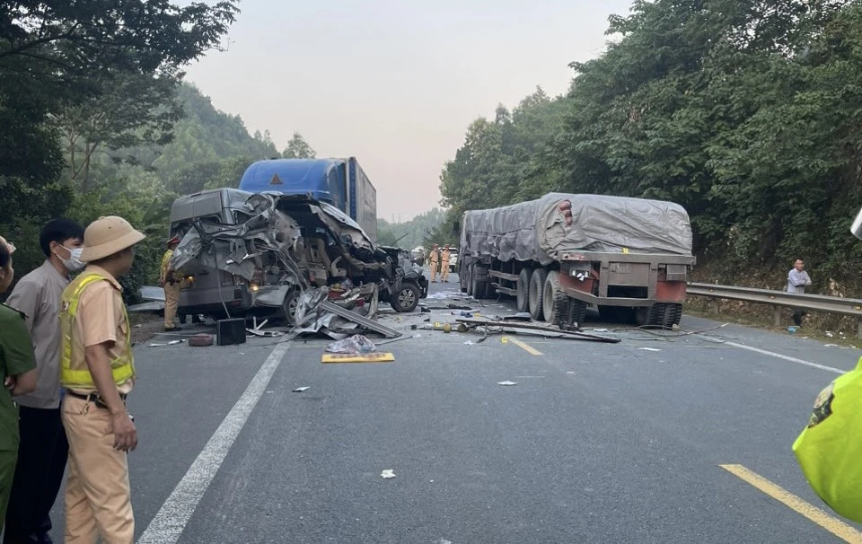 Thủ tướng Chính phủ chỉ đạo khắc phục hậu quả vụ tai nạn giao thông đặc biệt nghiêm trọng tại Lạng Sơn