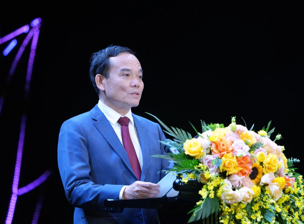 Phó Thủ tướng Trần Lưu Quang ký các quyết định của Thủ tướng Chính phủ bổ nhiệm, bổ nhiệm lại lãnh đạo 3 cơ quan