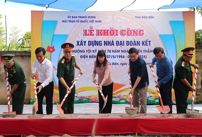 Lễ khởi công xây dựng nhà đại đoàn kết tại bản Pá Đông, xã Thanh Xương (huyện Điện Biên, tỉnh Điện Biên)