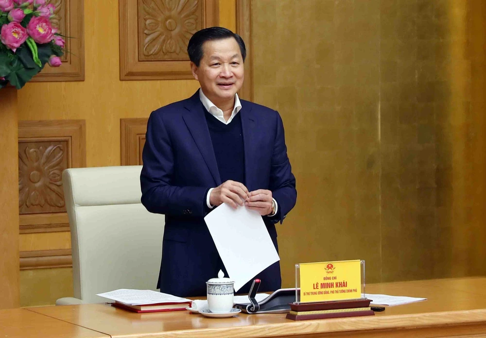 Phó Thủ tướng Lê Minh Khái chỉ đạo không để xảy ra tình trạng thiếu hàng, gián đoạn nguồn hàng gây tăng giá đột biến