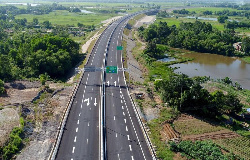 Từ tai nạn trên cao tốc Cam Lộ - La Sơn: Thủ tướng yêu cầu đẩy nhanh nâng  cấp các tuyến cao tốc 2 làn xe | BÁO SÀI GÒN GIẢI PHÓNG