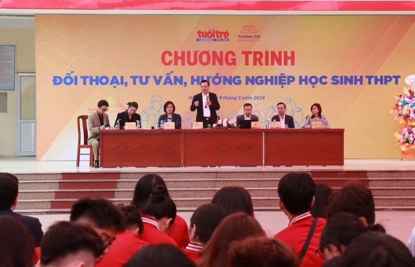 Ông Phạm Như Nghệ, Phó Vụ trưởng Vụ Giáo dục Đại học (Bộ GD-ĐT) chia sẻ thông tin tại chương trình