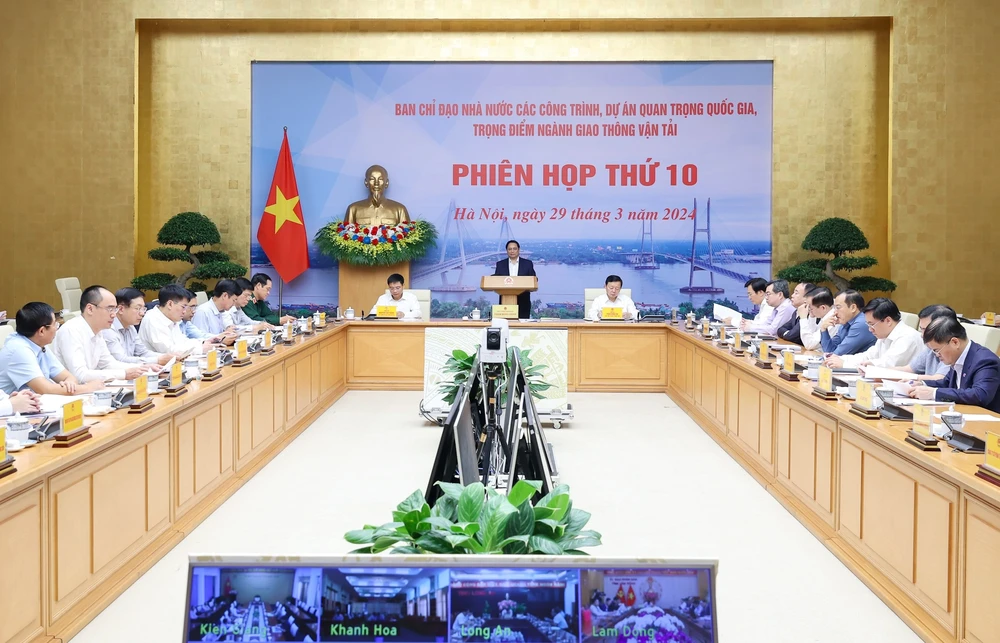 Thủ tướng Phạm Minh Chính chủ trì họp Ban chỉ đạo Nhà nước các công trình, dự án quan trọng quốc gia, trọng điểm ngành GTVT. Ảnh: VIẾT CHUNG