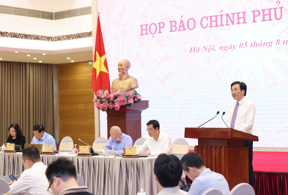 Họp báo Chính phủ. Ảnh: QUANG PHÚC