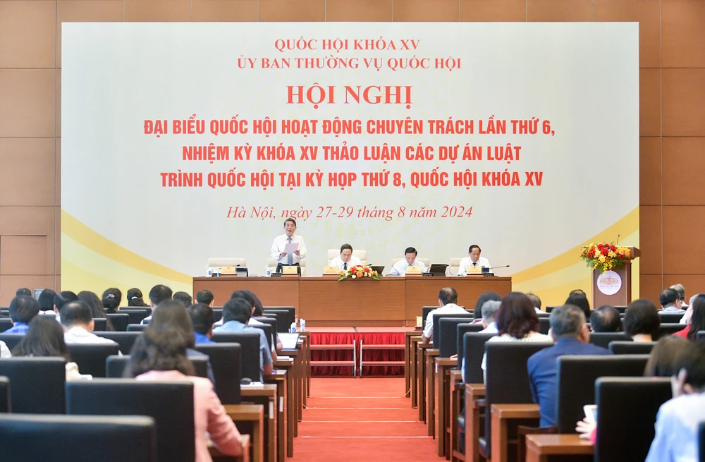 Phó Chủ tịch Quốc hội Nguyễn Đức Hải điều hành nội dung thảo luận