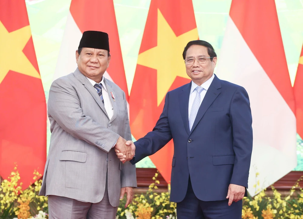 Thủ tướng Phạm Minh Chính hội kiến Tổng thống đắc cử Cộng hòa Indonesia Prabowo Subianto, sáng 14-9. Ảnh: VIẾT CHUNG