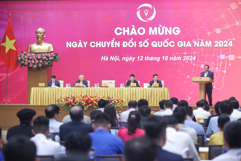 Thủ tướng chủ trì chương trình chào mừng Ngày Chuyển đổi số quốc gia năm 2024. Ảnh: VIẾT CHUNG