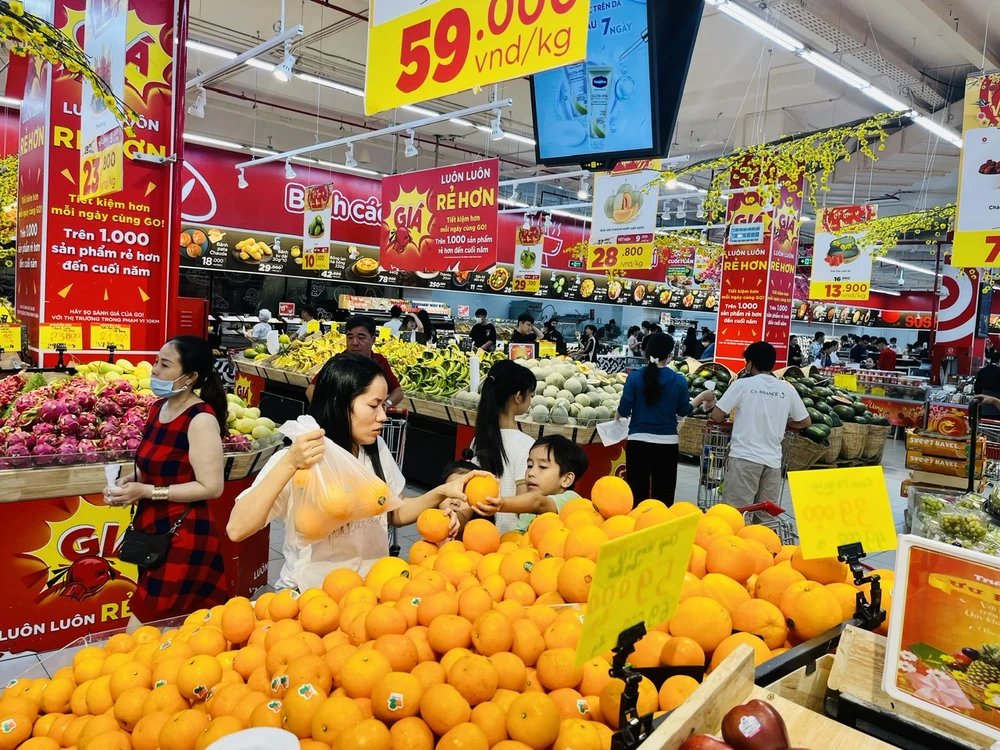 Trái cây tươi được khách quan tâm mua nhiều tại siêu thị