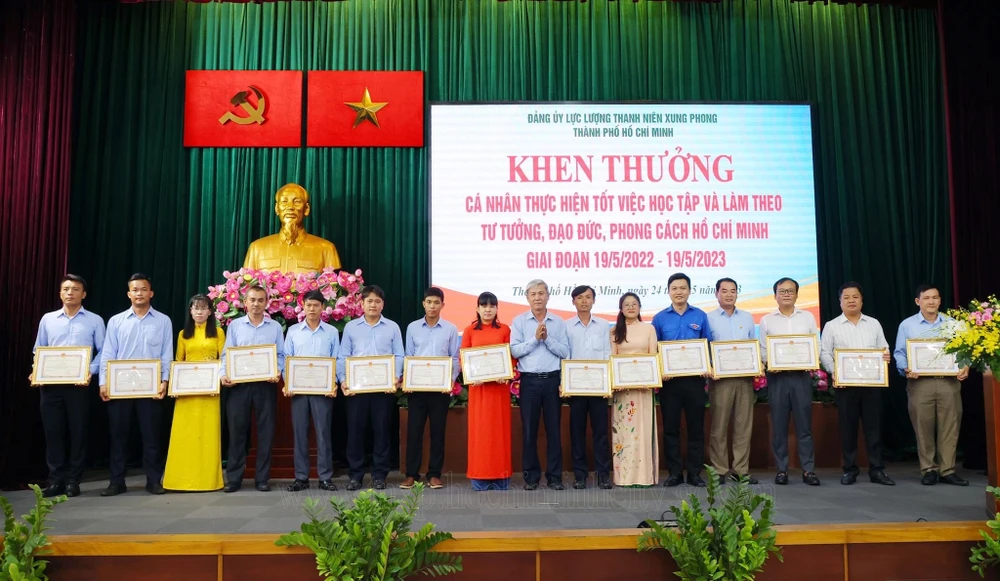 15 cá nhân tiêu biểu học tập và làm theo tư tưởng, đạo đức, phong cách Hồ Chí Minh