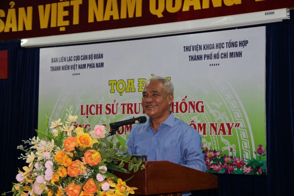 TS Lê Hồng Liêm, Trưởng ban Liên lạc Cựu cán bộ Đoàn Thanh niên Việt Nam phía Nam phát biểu tại tọa đàm