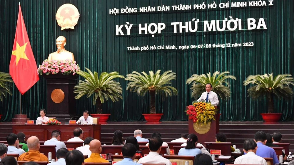 Bí thư Thành ủy TPHCM Nguyễn Văn Nên phát biểu tại kỳ họp. Ảnh: VIỆT DŨNG