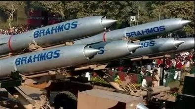 Tên lửa siêu thanh tầm xa BrahMos. Ảnh: TIMES OF INDIA