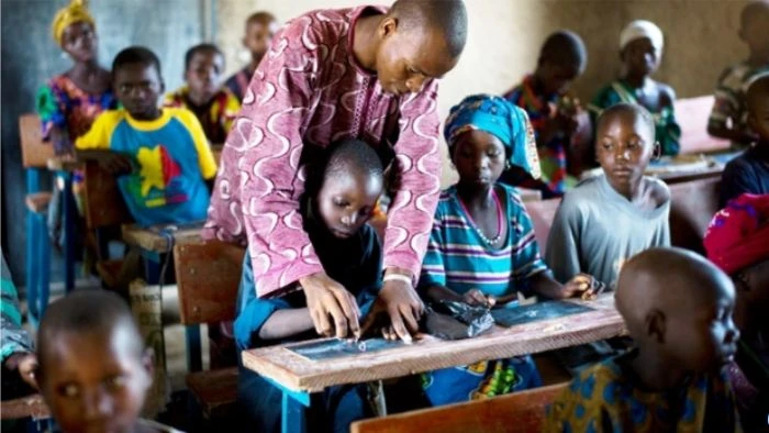 Giáo dục để ngăn chặn bạo lực ở châu Phi 