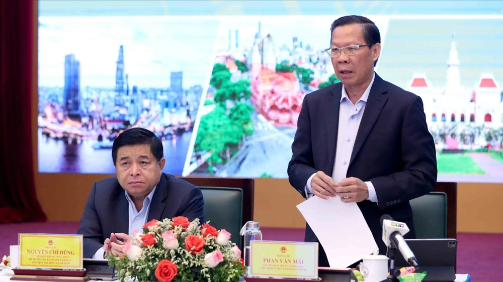 Chủ tịch Phan Văn Mãi: Quy hoạch TPHCM có thể được thông qua trước 30-6