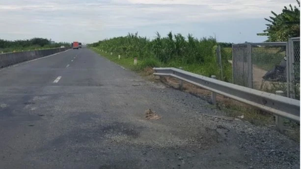 Tai nạn rình rập trên tuyến đường cao tốc Lộ Tẻ - Rạch Sỏi