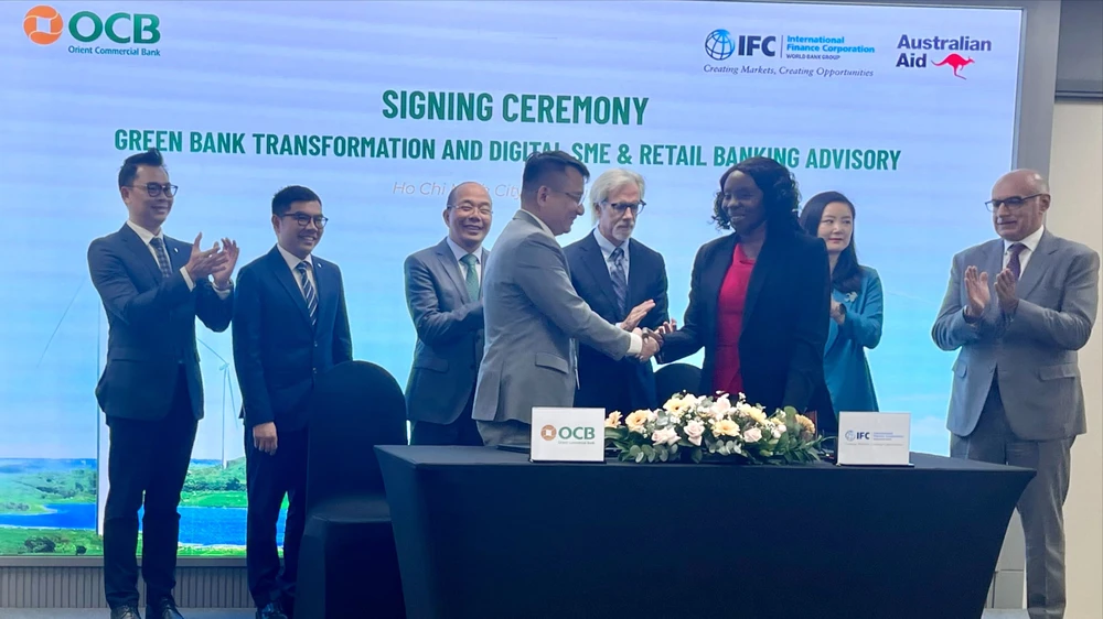 OCB và IFC đã chính thức ký kết thỏa thuận tư vấn chuyển đổi ngân hàng xanh và dịch vụ ngân hàng số