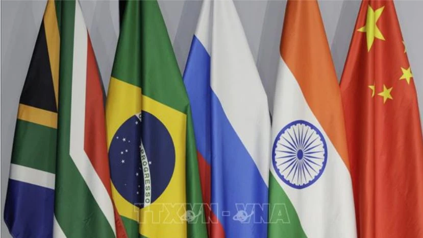 Quốc kỳ các nước thành viên BRICS. Ảnh: AFP/TTXVN