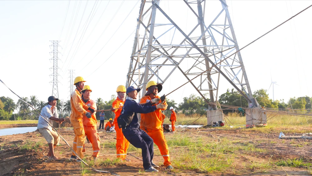 Đường dây 110kV (trạm biến áp 220kV Vĩnh Châu) chính thức đóng điện từ ngày 24-11