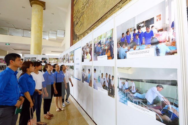 ​A photo exhibition on drug dangers ​held on the sidelines of the ceremony in Bac Giang (Photo: VNA)