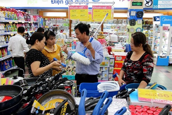 Shoppers at a Co.op Mart supermarket in HCM City (Photo: VNA)