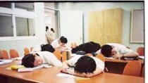 40 percent of Vietnamese kids lack sleep because of much studying