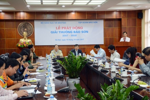 A press conference on the award is held by the Ministry of Education and Training and Bao Son Corporation (Photo: SGGP)