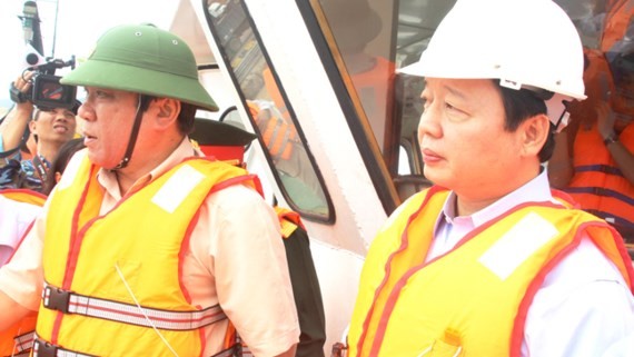 Efforts made to minimize oil spill threat in Quy Nhon