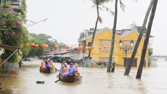 Hoi An ancient town is submerged (Photo:SGGP)