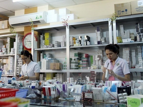Bidding activities for medicines and medical equipment have increased in the last two weeks as a new government policy for transparent bidding, which aims to lower drug prices, has taken effect (Illustrative image. Source: VNA)