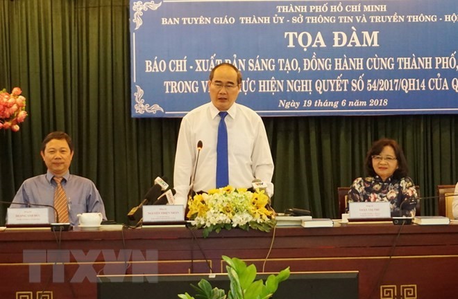 Secretary of the Ho Chi Minh City Party Committee Nguyen Thien Nhan addressed a forum on journalism and publishing held on June 19 (Photo: VNA)
