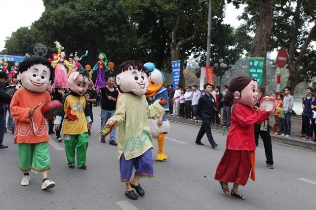 The street festival will be held in the pedestrian zone around Hoan Kiem (Sword) Lake on July 29 with the participation of at least 5,000 performers. (Photo: dantri.com.vn)